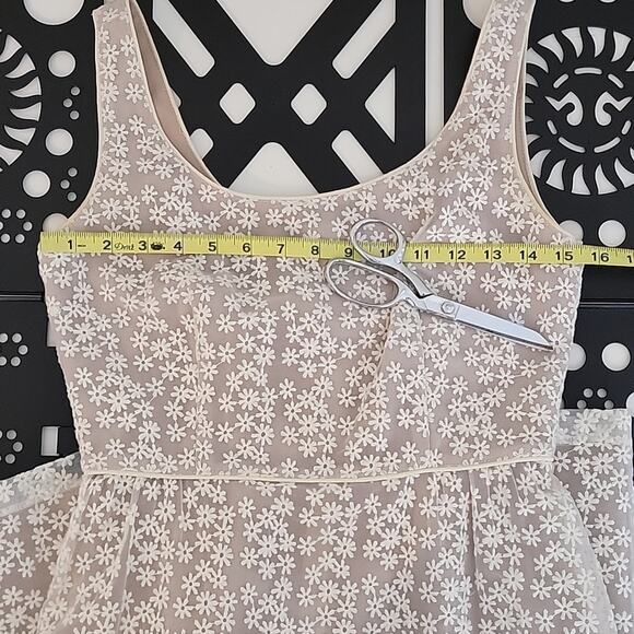 Anna Sui Floral Embroidered Sleeveless Ivory Sheath Dress 0 MINOR FLAWS - Picture 10 of 15